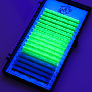 Neon-Colors-Eyelash-Extensions-Colored-Eyelash-Extensions-fluorescent-UV-Light-manufacture-vietnam-korean-pbt-fiber