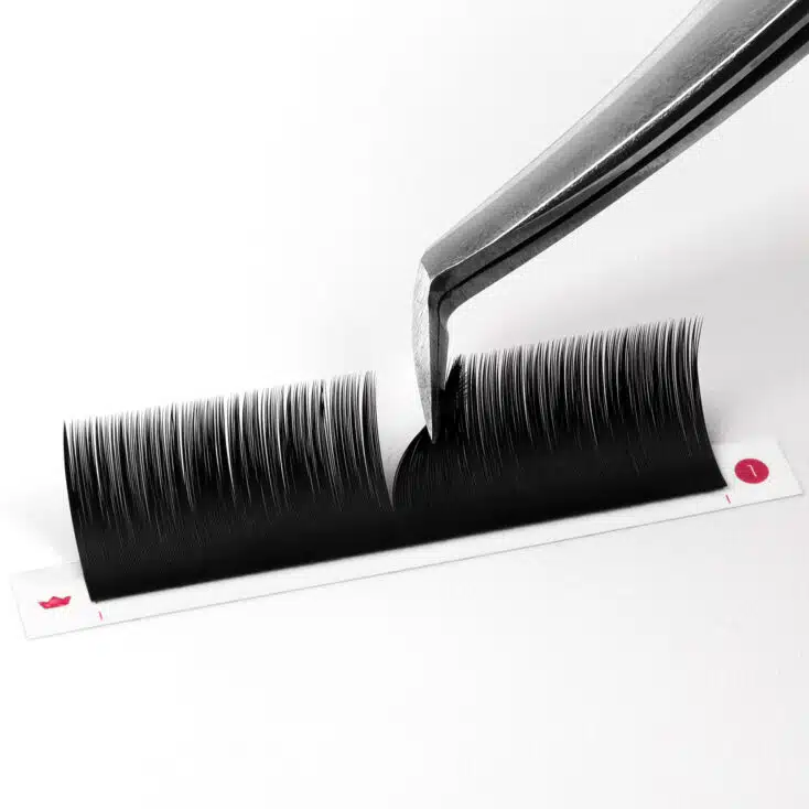 Super Faux Mink Lashes - Perfect material for natural look MG 5831 e1697523776158