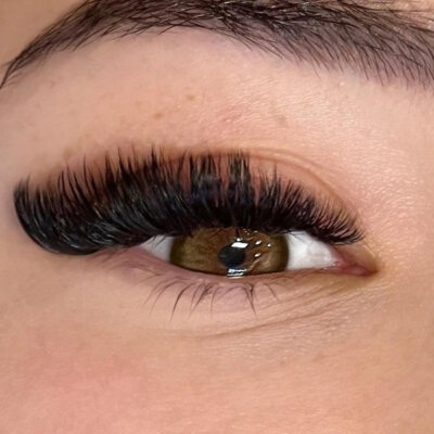 volume cat-eye-eyelash-extensions