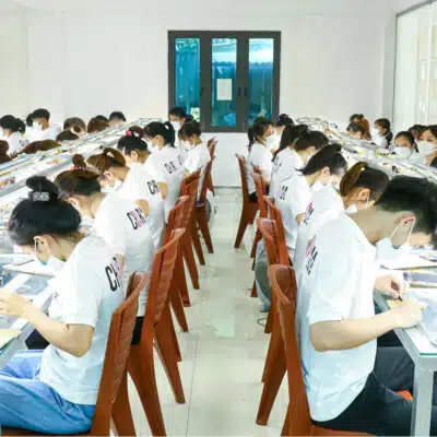 Charmlash's worker manufacturer