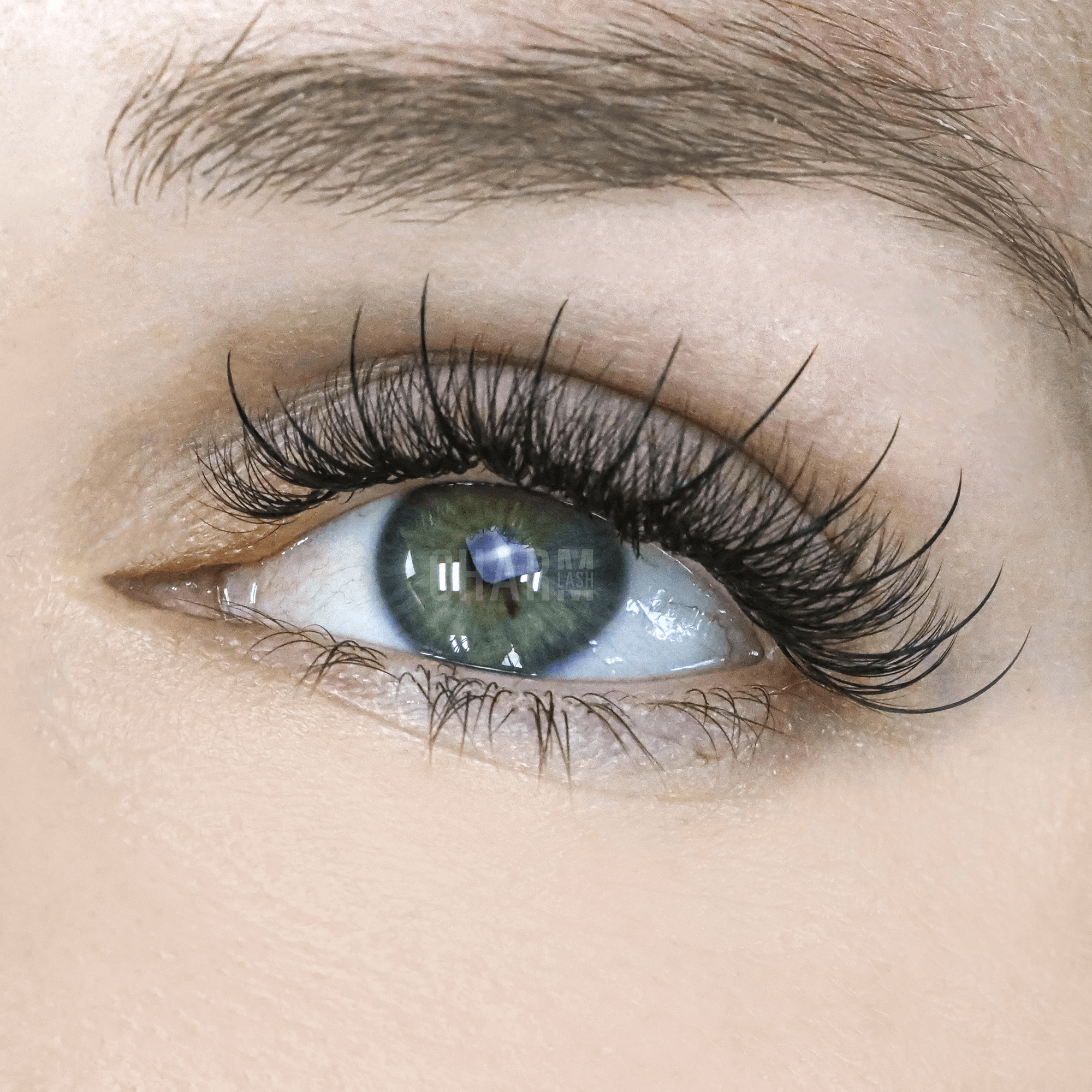 Wispy lash extensions - How to create this look - CharmLash