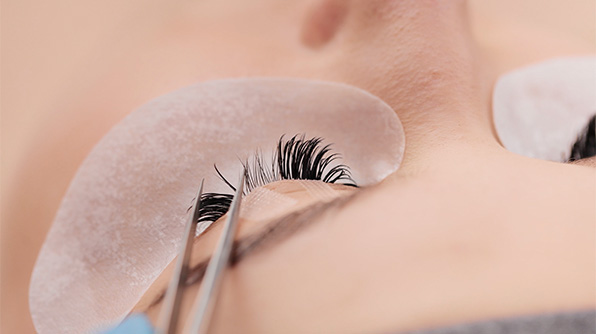 lash stickiness eyelashes sticking together how to deal with stuck lashes;