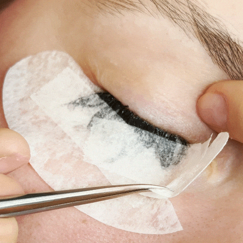 leave-lash-removal-cream-enough-time-to-break-the-adhesive-bond