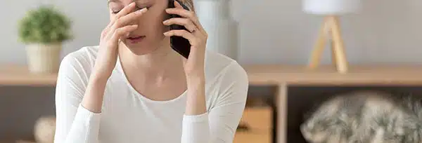 10 ways to deal with Last-Minute Cancellations and No-Show Clients Girl receiving last-minute cancellation calls, calling customers without response