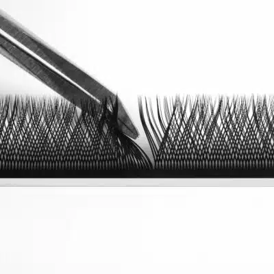YY Lashes - C curl YY-lashes-are-suitble-for-clients-with-sparse-lashes