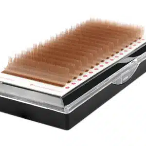 Cinnamon-brown-lash-extensions-2