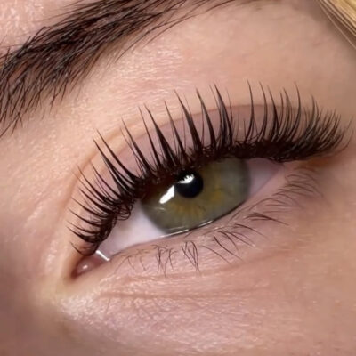 Master the art of Wet lash extensions- CharmLash