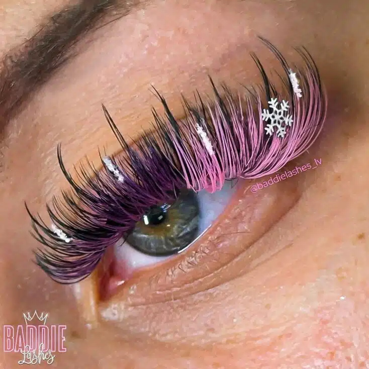 7 trending Eyelash Styles Spring 2024 Pink blossom lashes