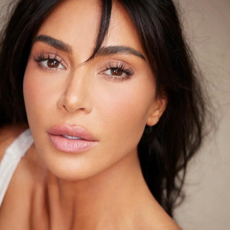 kim kardashian with Wispy Lash Mapping Styles