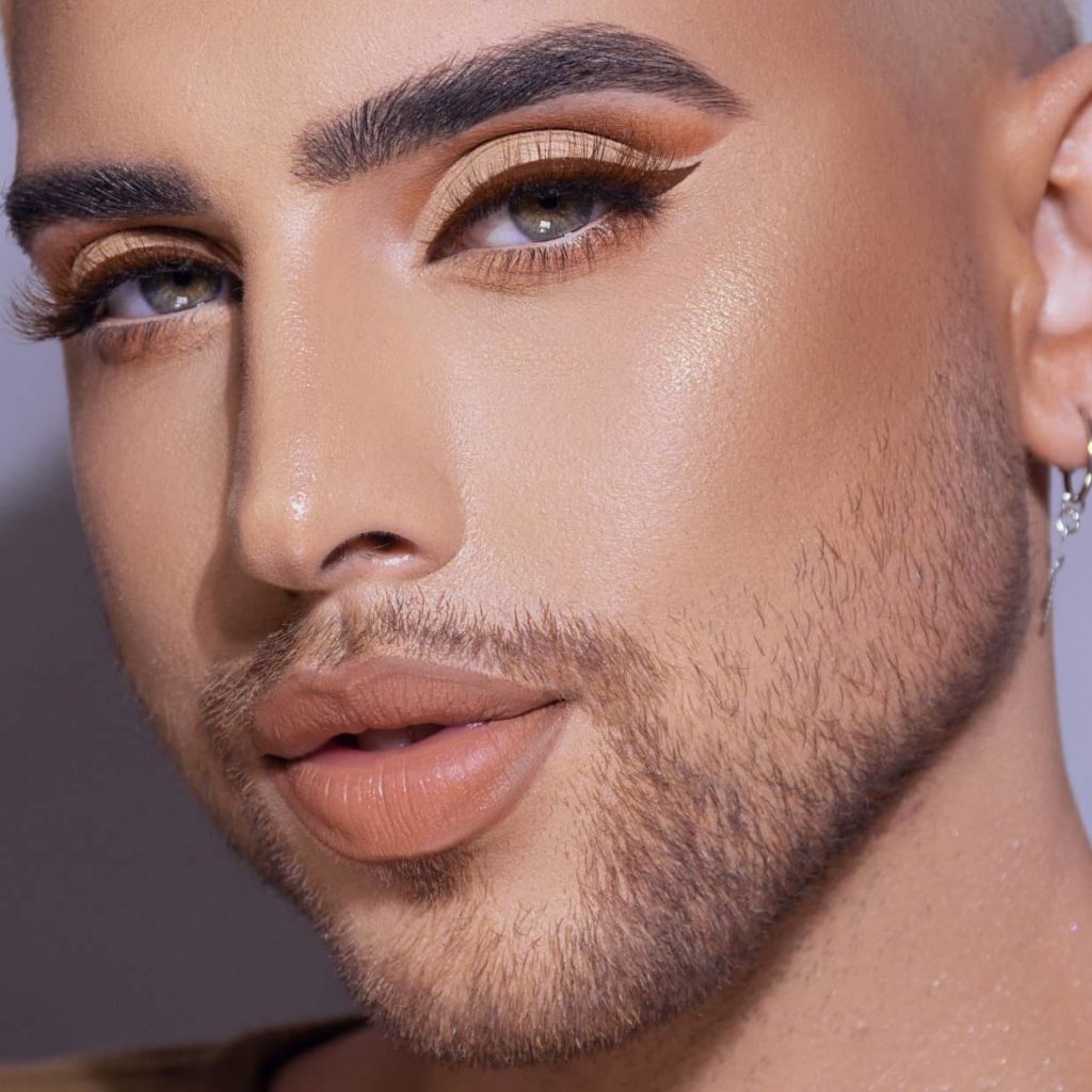 Men’s Eyelash Extensions