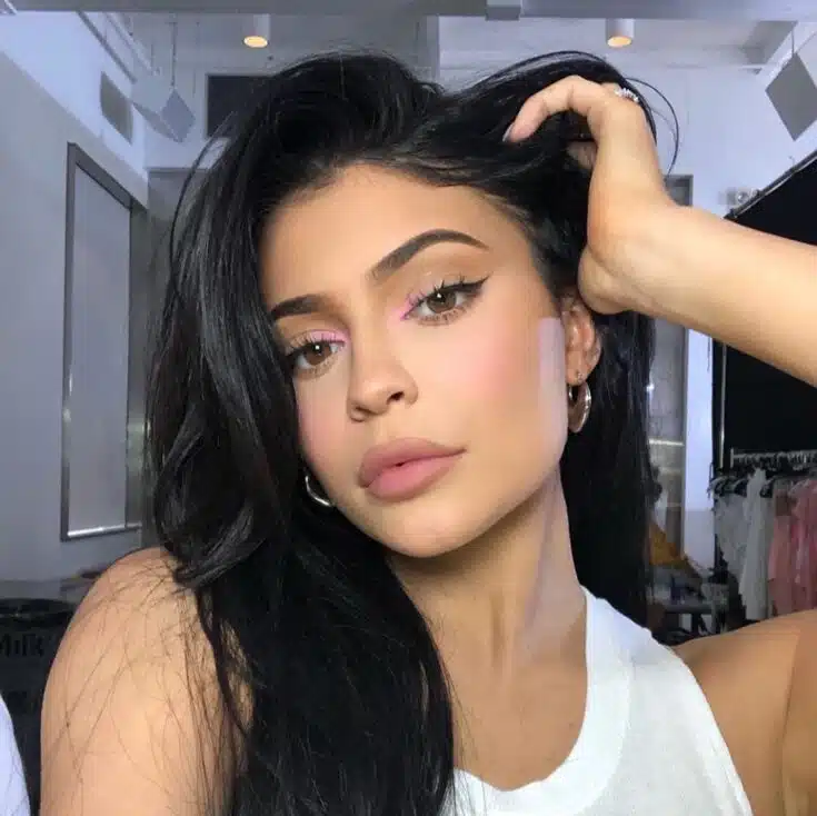 How to Achieve Stunning Kylie Jenner Eyelashes Extensions? Understanding Kylie Jenner's Lash Look
