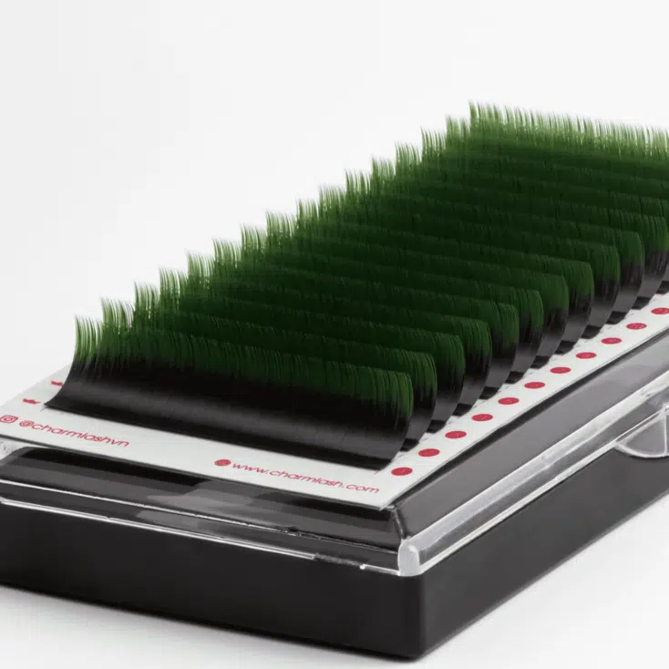 Ombre Eyelashes: The Trendy Way to Celebrate Your Eyes with Color Colored Eyelash Extensions – Two toned green eyelashes