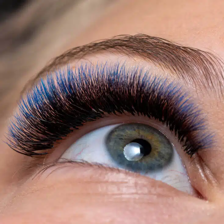 Ombre Eyelashes: The Trendy Way to Celebrate Your Eyes with Color Ombre eyelash extensions -Blue