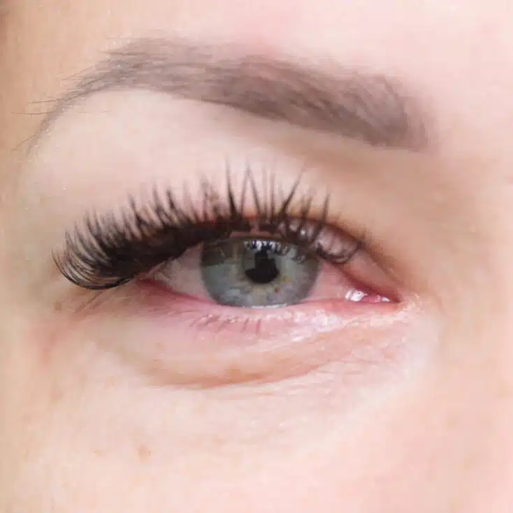 eye lash extension reaction