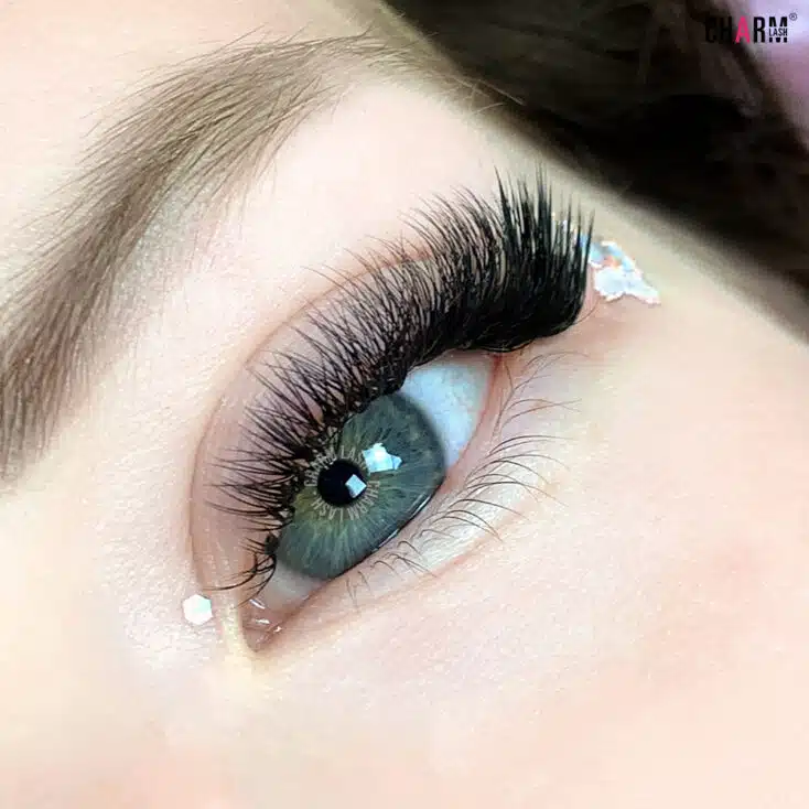 M, V, and L curl eyelash extensions: The differences you should know Cat-eyes-C-and-L-Curl