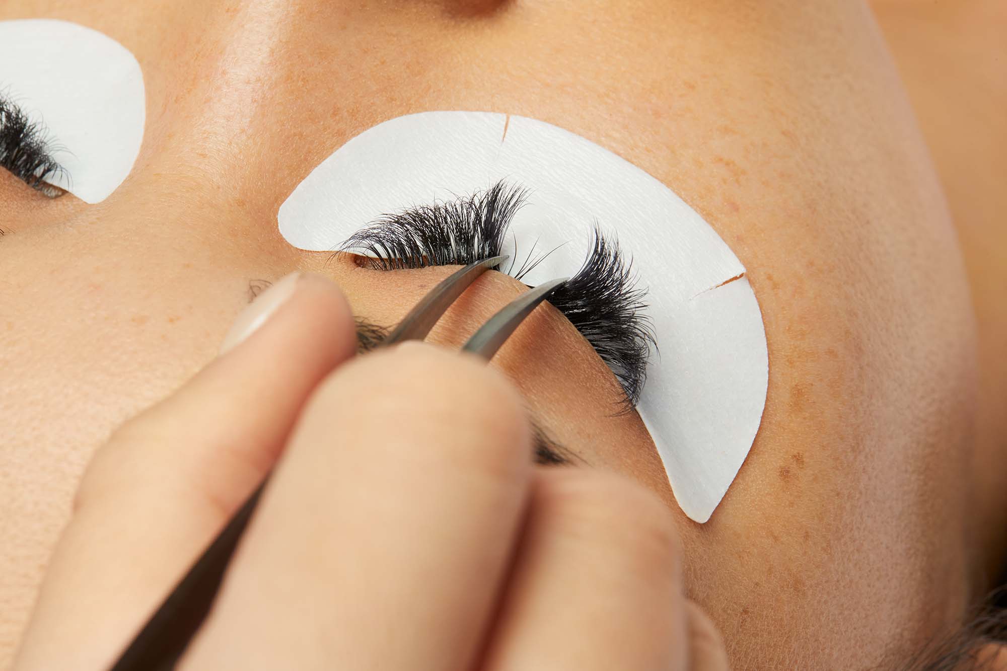 Lash Isolation: How To Become A Professional?
