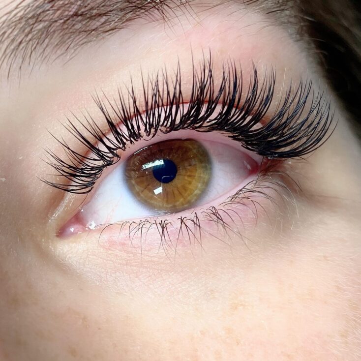 What’s New in Lash Trends 2024? classic eyelash extensions - lash trends 2024