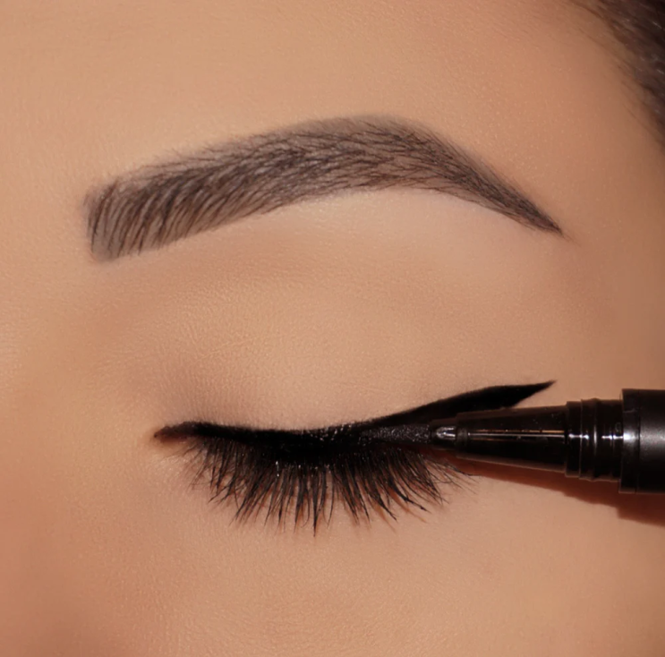 Eyeliner and eyelash extensions: Are they a perfect pairing? eyeliner with eyelash extensions