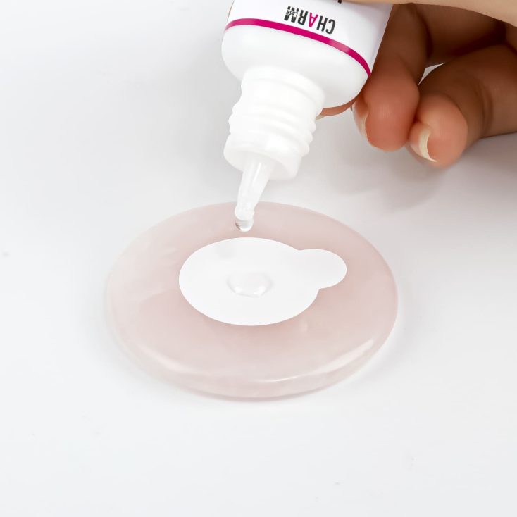 The basics of clear eyelash glue