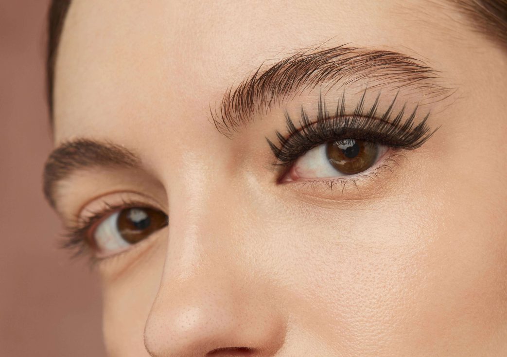 Hybrid lashes wispy eye