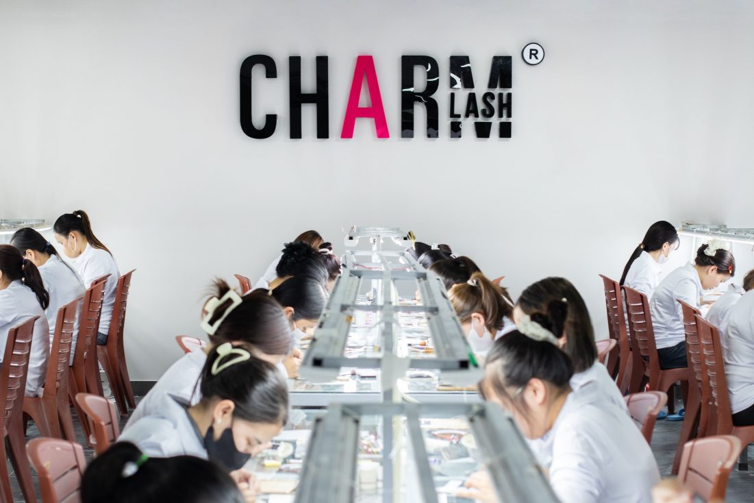 Why is Vietnam becoming the world’s leading eyelash extensions manufacturer? CharmLash eyelash extensions manufacturer factory