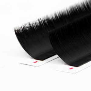 LB-Curl-Lashes-2-2